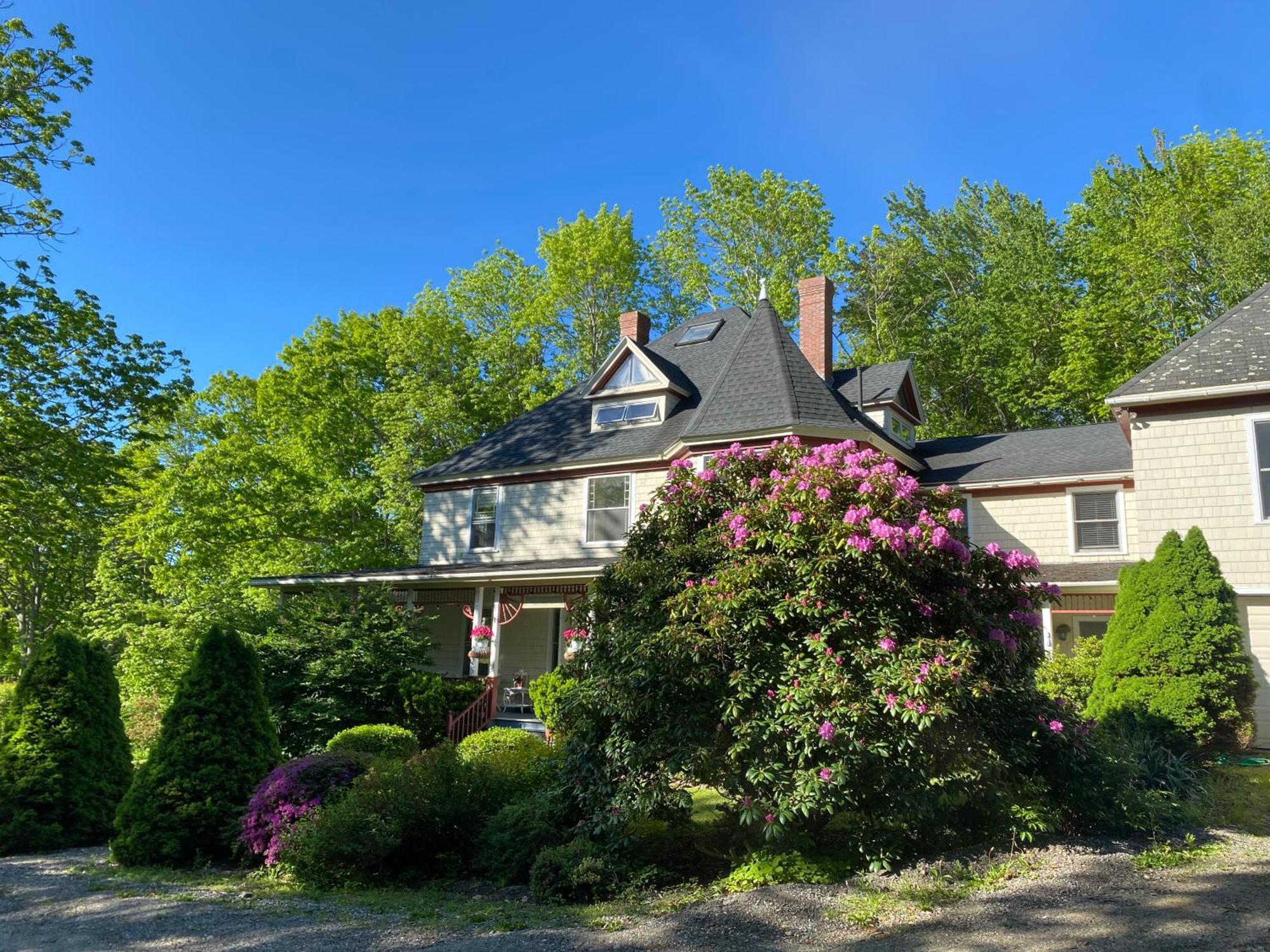 Victorian By The Sea Bed and Breakfast Lincolnville Eksteriør billede