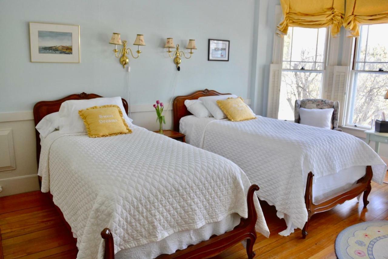 Victorian By The Sea Bed and Breakfast Lincolnville Eksteriør billede